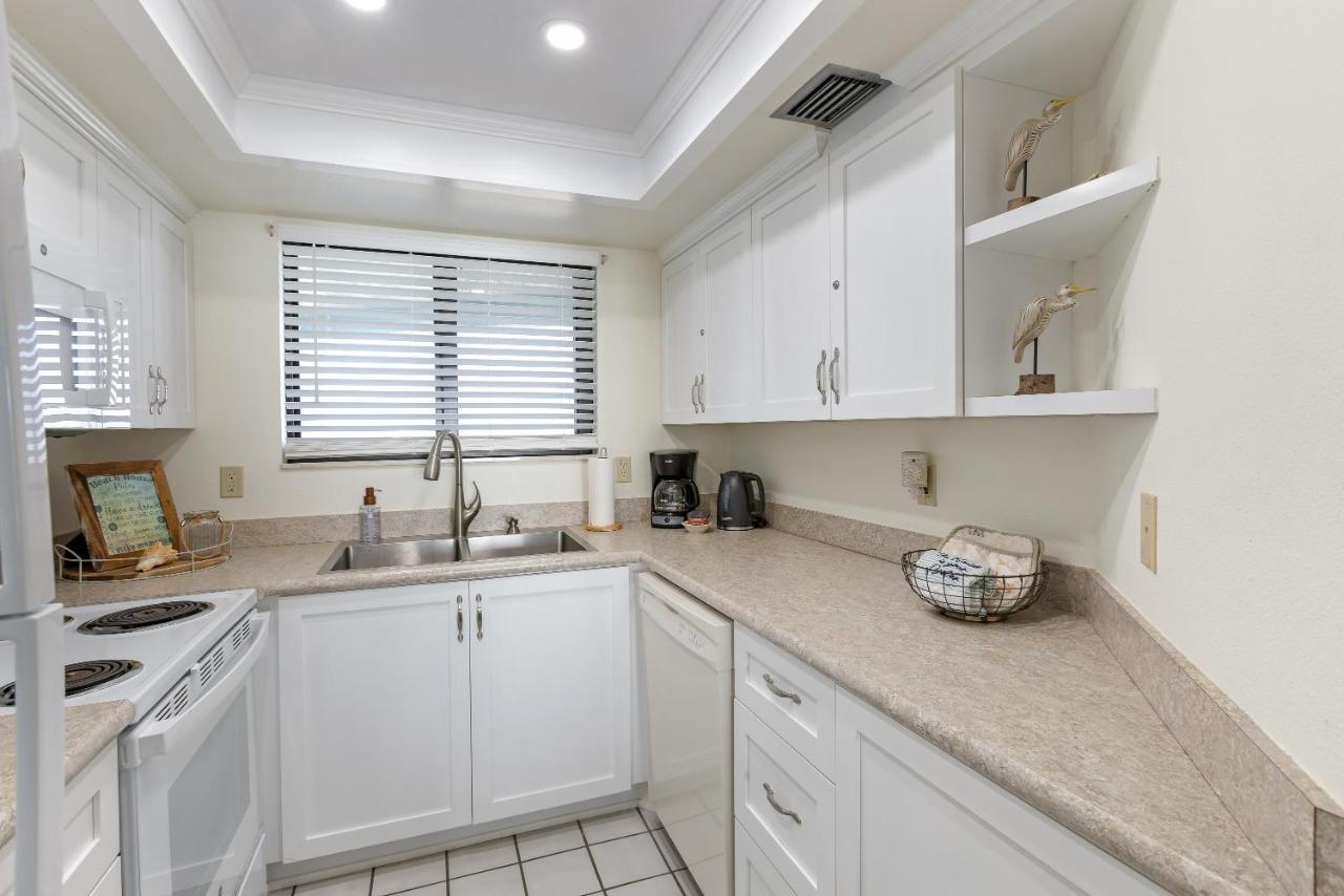 Ocean View With A Beachfront Pool At Ocean Trillium Condo ~ 403 New Smyrna Beach Exteriér fotografie